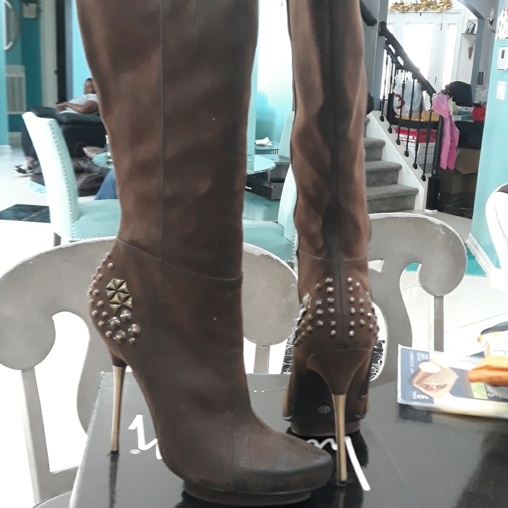 Brown boots